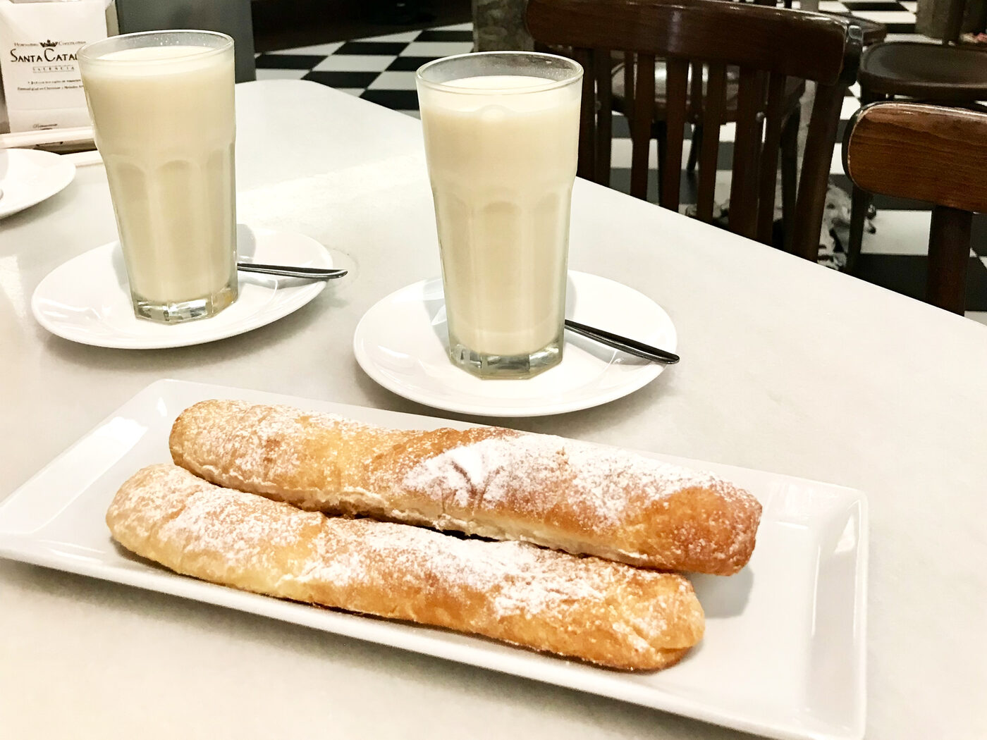 Horchata and fartons at Horchateria de Santa Catalina, Valencia